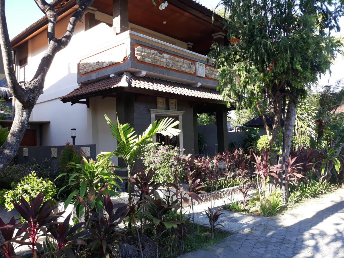 Puri Bali Hotel Lovina Værelse billede